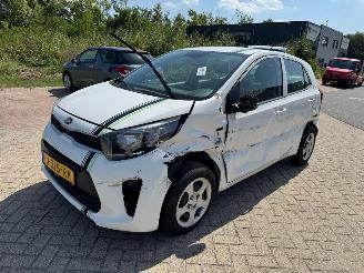 Auto incidentate Kia Picanto 1.0 CVVT ComfortLine 2020/10