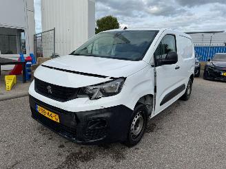 Damaged car Peugeot Partner 1.5 BlueHDI Premium 2021/10