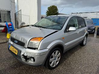 Unfallwagen Ford Fusion 1.4-16V Futura BJ 2006 176.782 KM 2006/1