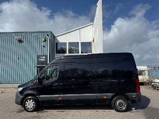 Mercedes Sprinter 211 1.9 AUTOMAAT CDI L2H2 FWD BJ 2022 132.945 KM picture 2