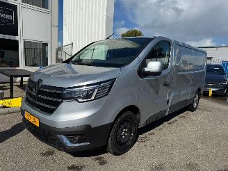 krockskadad bil bedrijf Renault Trafic 2.0 Blue dCi 130 T30 L2H1 Advance BJ 2024 6.034 KM 2024/11