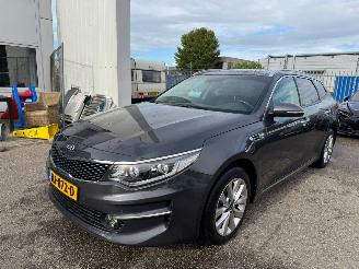 Coche accidentado Kia Optima Sportswagon 1.7 AUTOMAAT CRDi DynamicLine BJ 2017 272.902 KM 2017/2