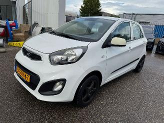 Coche accidentado Kia Picanto 1.0 CVVT ISG Comfort Pack BJ 2013 109.721 KM 2013/12
