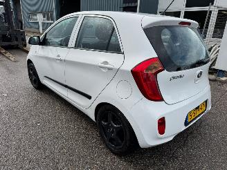 Kia Picanto 1.0 CVVT ISG Comfort Pack BJ 2013 109.721 KM picture 3
