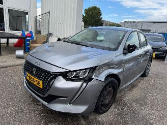 Coche accidentado Peugeot e-208 EV Active 50 kWh AUTOMAAT  BJ 2020 60.924 KM 2020/12