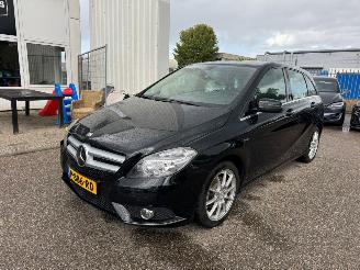 Voiture accidenté Mercedes B-klasse 200 Ambition BJ 2012 141.528 KM 2012/2