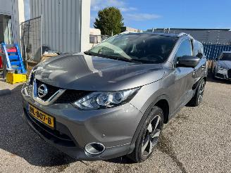 Vaurioauto  passenger cars Nissan Qashqai 1.2 Connect Edition BJ 2015 86.370 KM 2015/11