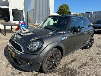 damaged passenger cars Mini Cooper S Cooper S 10 Years II BJ 2012 135.652 KM 2012/4