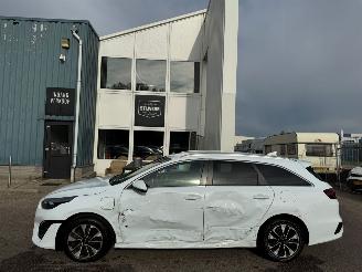 Kia Cee d Sportswagon 1.6 AUTOMAAT GDI PHEV DynamicPlusLine BJ 2023 picture 2
