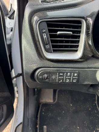 Kia Cee d Sportswagon 1.6 AUTOMAAT GDI PHEV DynamicPlusLine BJ 2023 picture 21