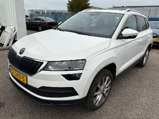 krockskadad bil auto Skoda Karoq 1.0 TSI Style Business AUTOMAAT 2018/6