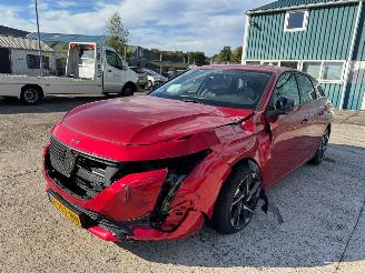 damaged passenger cars Peugeot 308 SW 1.2 PureTech Allure Pack Business AUTOMAAT 2023/11