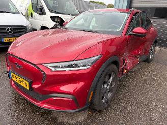 Schadeauto Ford Mustang Mach-e RWD 75 kWh 2021/12