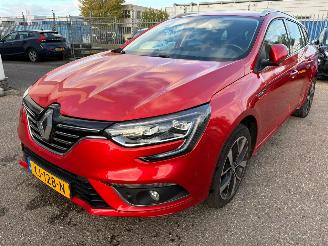 Damaged car Renault Mégane Estate 1.3 TCe Bose BJ 2019 BJ 2019 80.565 KM 2019/1