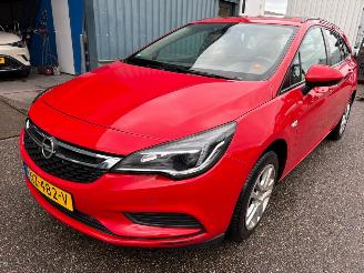Coche accidentado Opel Astra Sports Tourer 1.4 Online Edition BJ 2017 177.790 KM 2017/5
