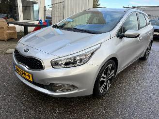 Auto incidentate Kia Cee d Sportswagon 1.6 GDI Plus Pack BJ 2013 238.756 KM 2013/1