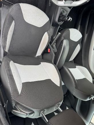 Renault Zoé R135 AUTOMAAT Zen 52 kWh BJ 2020 104.361 KM picture 10