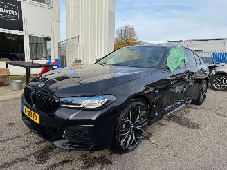 damaged passenger cars BMW 5-serie 520e Business Edition Plus AUTOMAAT 2022/2