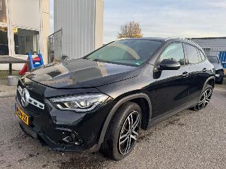 krockskadad bil auto Mercedes GLA 200 Progressive AUTOMAAT 2020/10