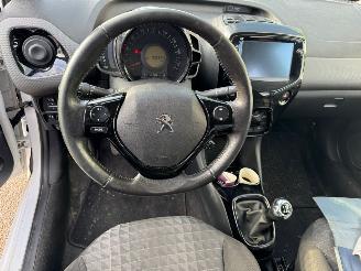 Peugeot 108 1.0 e-VTi Allure picture 13