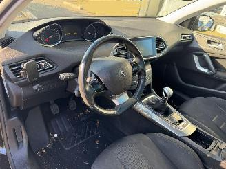 Peugeot 308 1.6 BlueHDi Blue Lease Premium picture 11