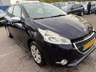 Peugeot 208 1.2 VTi Urban Soul picture 8