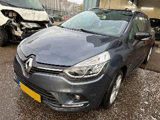 Unfallwagen Renault Clio Estate 1.2 TCe Intens AUTOMAAT 2017/6
