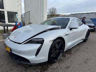 Schadeauto Porsche Taycan 4S Performance 84 kWh 360 KW 489 PK 2021/6