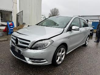 Avarii autoturisme Mercedes B-klasse 180 Ambition 2011/11
