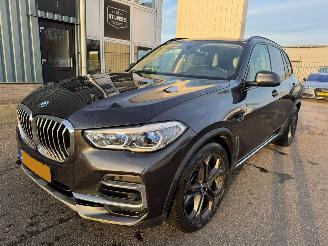 krockskadad bil auto BMW X5 xDrive45e AUTOMAAT Executive BJ 2021 122.333 KM 2021/11