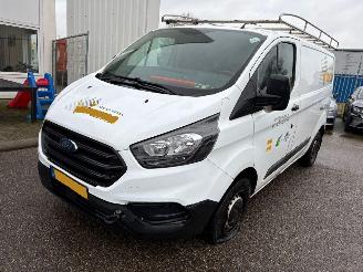 krockskadad bil bedrijf Ford Transit Custom 280 2.0 TDCI L1H1 Ambiente 2019/1