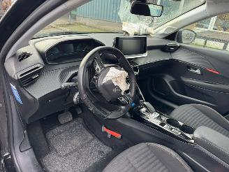 Peugeot e-208 EV Active 50 kWh picture 12