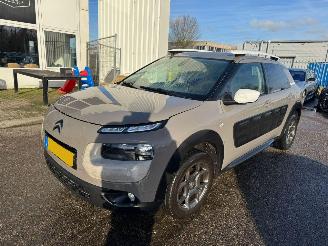 Coche accidentado Citroën C4 cactus 1.2 PureTech Shine BJ 2015 160.986 KM 2015/11