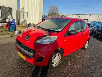 uszkodzony samochody osobowe Peugeot 107 1.0-12V XR BJ 2009 239.000 KM 2009/12