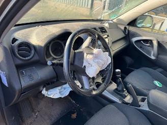 Toyota Rav-4 2.0 VVTi Comfort picture 15