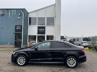 Audi A3 Limousine 1.6 TDI Adrenalin picture 2