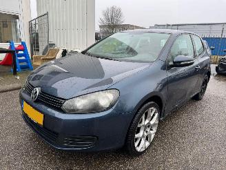 uszkodzony samochody osobowe Volkswagen Golf 1.4 Trendline 2010/1
