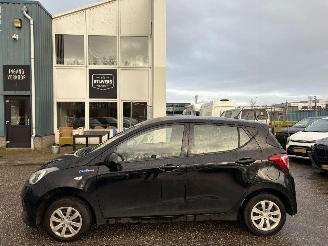 Hyundai I-10 1.0i i-Motion Comfort picture 2