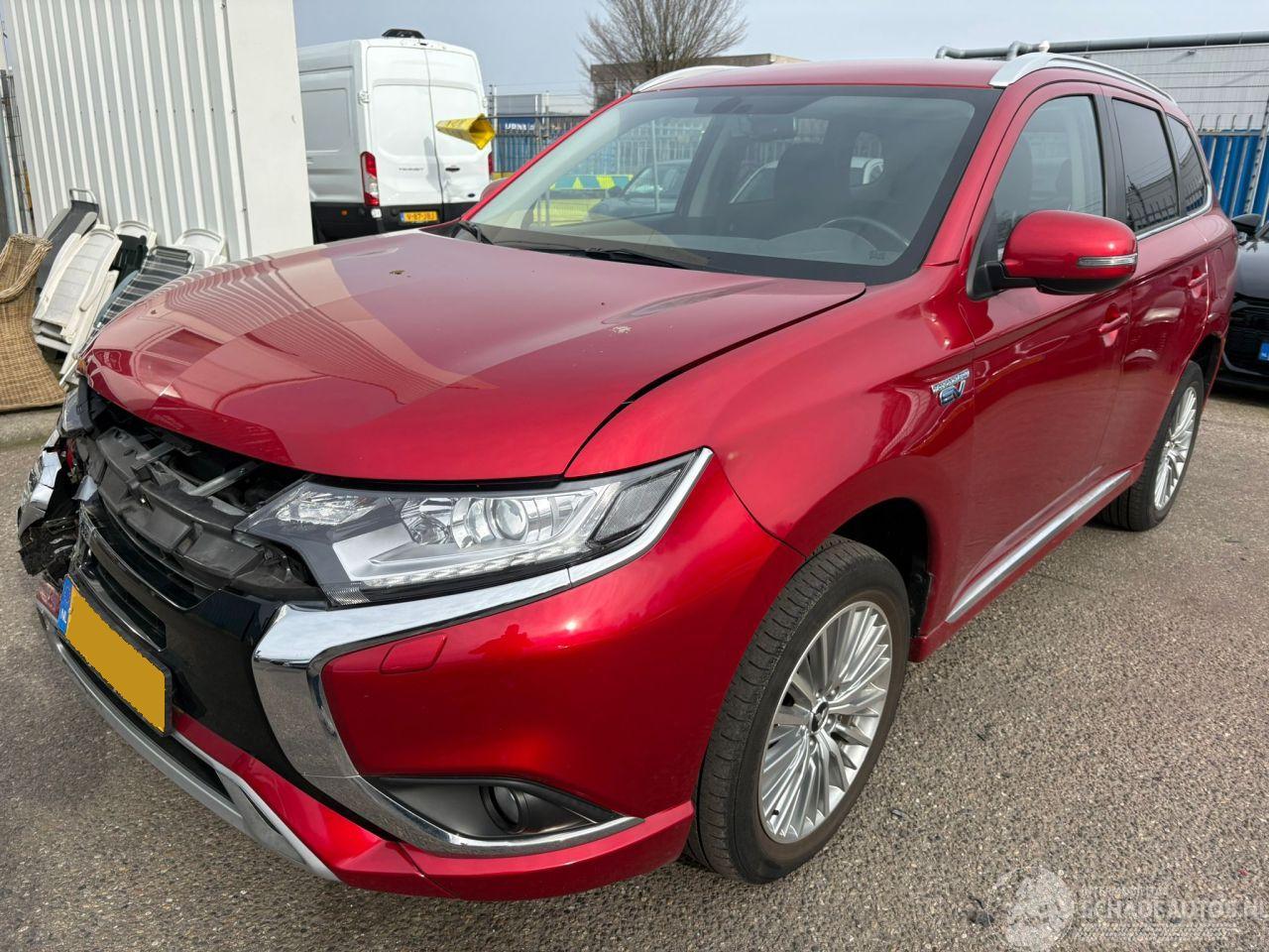 Mitsubishi Outlander 2.4 AUTOMAAT PHEV Intense+