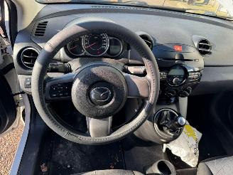 Mazda 2 1.3 Cool picture 8