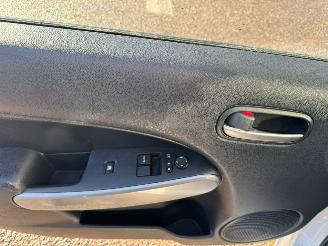 Mazda 2 1.3 Cool picture 11