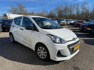 Schadeauto Hyundai I-10 1.0i i-Drive 2019/1