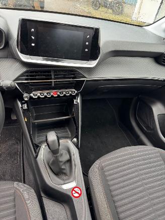 Peugeot 208 1.2 PureTech Active picture 15