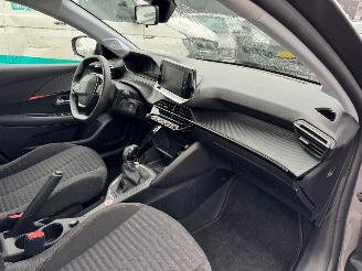 Peugeot 208 1.2 PureTech Active picture 16