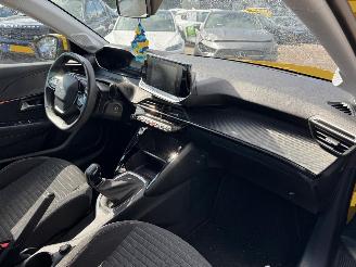 Peugeot 208 1.2 PureTech Active Pack picture 15