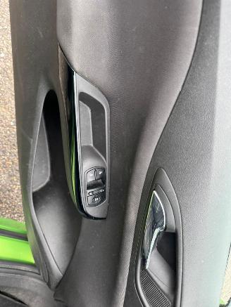 Opel Corsa-E 1.0 Turbo Color Edition picture 17