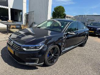 Voiture accidenté Volkswagen Passat 1.4 AUTOMAAT TSI GTE Connected Series Plus 2016/12