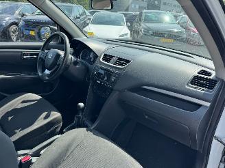 Suzuki Swift 1.2 Exclusive EASSS picture 13