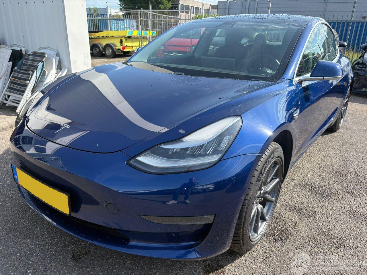 Tesla Model 3 Long Range AWD 75 kWh