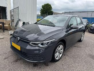 krockskadad bil auto Volkswagen Golf 1.0 AUTOMAAT eTSI Life Business 2020/12